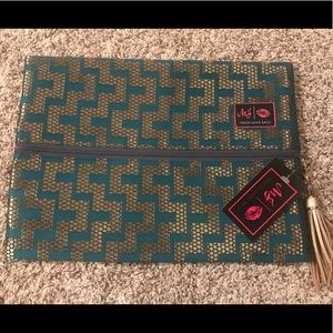 MakeUp Junkie Bag- Large